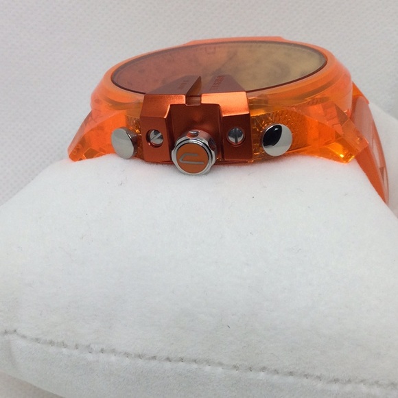 π₯ Diesel Unisex Watch with Orange Gradient Face π₯ - Picture 4 of 7